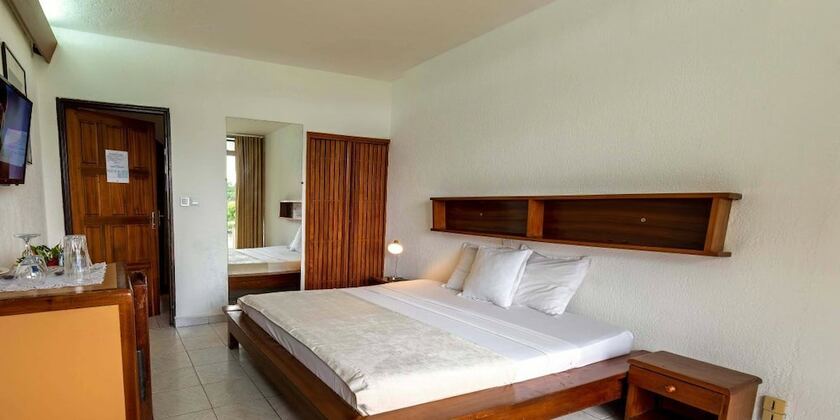 Imagen general del Hotel Hostellerie De La Sanaga. Foto 12