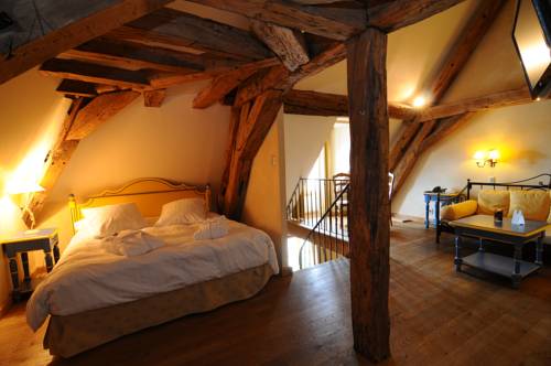 Imagen de la habitación del Hotel Hostellerie De La Tour D'auxois. Foto 14