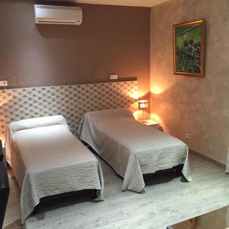 Imagen de la habitación del Hotel Hostellerie De La Tour. Foto 9