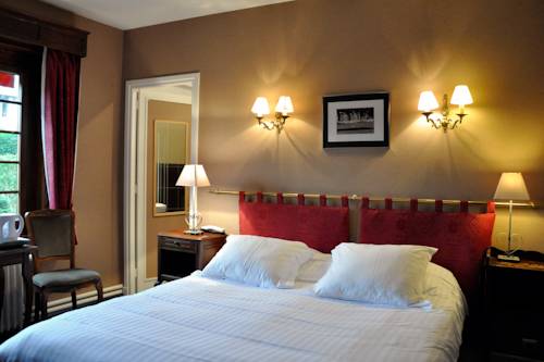 Imagen de la habitación del Hotel Hostellerie De La Vieille Ferme. Foto 4