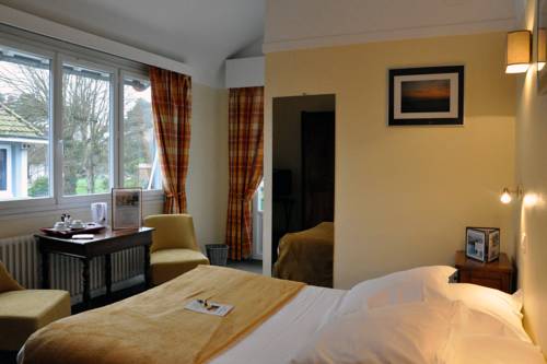 Imagen de la habitación del Hotel Hostellerie De La Vieille Ferme. Foto 10