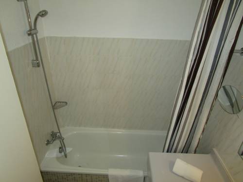 Imagen de la habitación del Hotel Hostellerie De L'abbaye. Foto 5