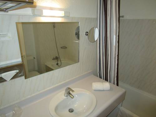 Imagen de la habitación del Hotel Hostellerie De L'abbaye. Foto 8