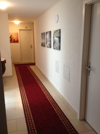 Imagen de los interiores del Hotel Hostellerie De L'hotel De Ville. Foto 10