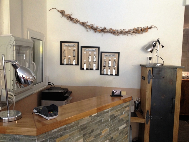 Imagen de los interiores del Hotel Hostellerie De L'hotel De Ville. Foto 11