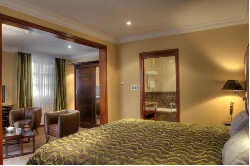 Imagen de la habitación del Hotel Hostellerie Des Ch&acirc;teaux and Spa. Foto 3
