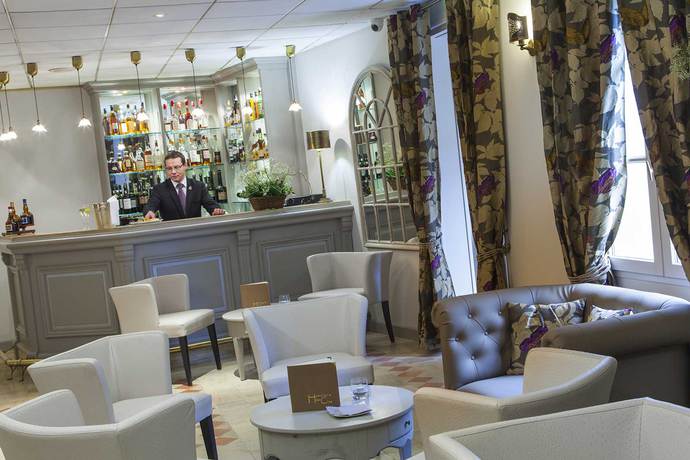 Imagen del bar/restaurante del Hotel Hostellerie Des Clos. Foto 2