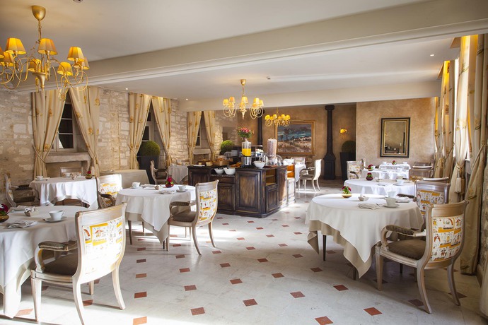 Imagen del bar/restaurante del Hotel Hostellerie Des Clos. Foto 4