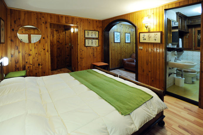 Imagen de los interiores del Hotel Hostellerie Des Guides. Foto 14