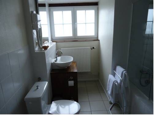 Imagen de la habitación del Hotel Hostellerie Des Tilleuls. Foto 4