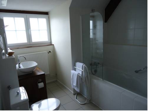 Imagen de la habitación del Hotel Hostellerie Des Tilleuls. Foto 16