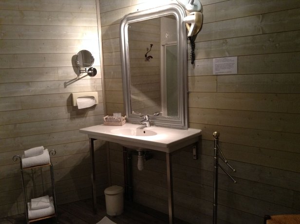 Imagen de la habitación del Hotel Hostellerie Du Bois Guibert. Foto 7