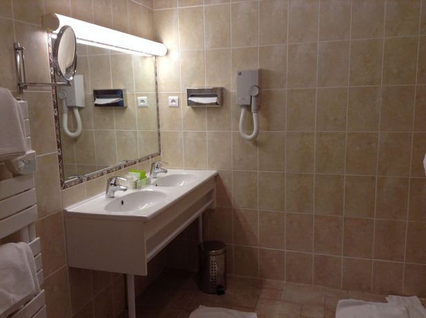 Imagen de la habitación del Hotel Hostellerie Du Bois Guibert. Foto 14