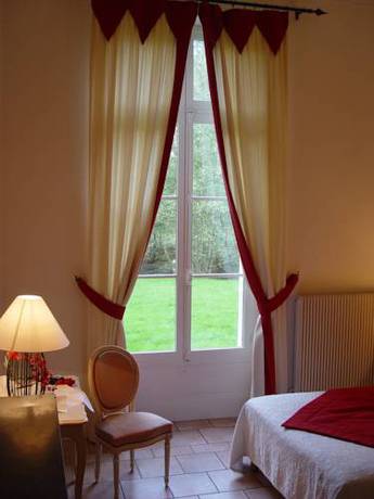 Imagen de la habitación del Hotel Hostellerie Du Ch&acirc;teau Les Muids. Foto 3