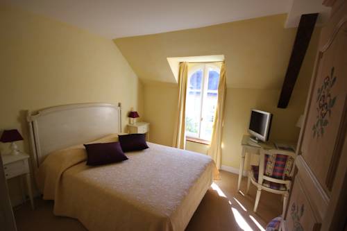 Imagen de la habitación del Hotel Hostellerie Du Ch&acirc;teau Les Muids. Foto 4