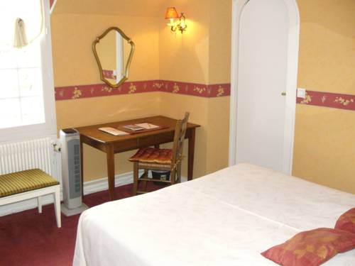 Imagen de la habitación del Hotel Hostellerie Du Chateau. Foto 5