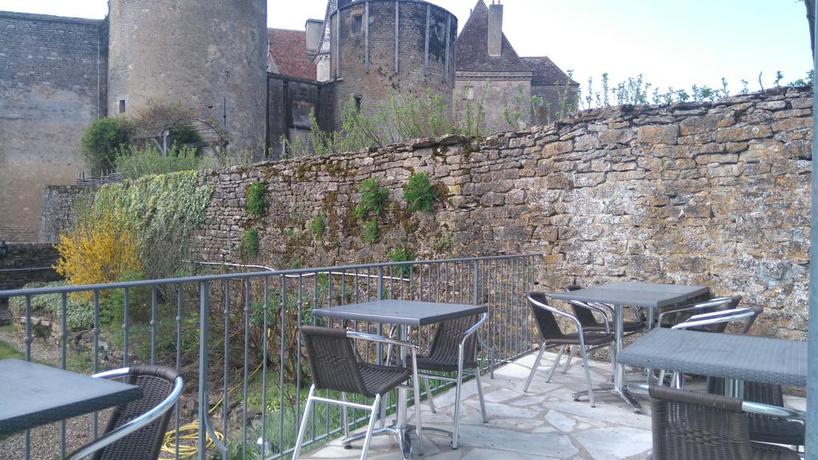 Imagen general del Hotel Hostellerie Du Chateau, Sainte-Sabine. Foto 5