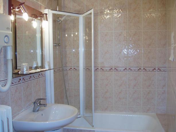 Imagen general del Hotel Hostellerie Du Chateau, Sainte-Sabine. Foto 9
