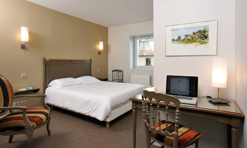 Imagen de la habitación del Hotel Hostellerie Du Forez. Foto 5