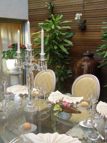 Imagen de la habitación del Hotel Hostellerie Du Mont Aimé. Foto 2