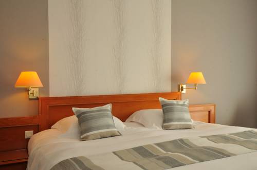 Imagen de la habitación del Hotel Hostellerie Du Mont Aimé. Foto 3