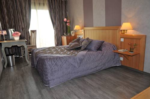 Imagen de la habitación del Hotel Hostellerie Du Mont Aimé. Foto 6