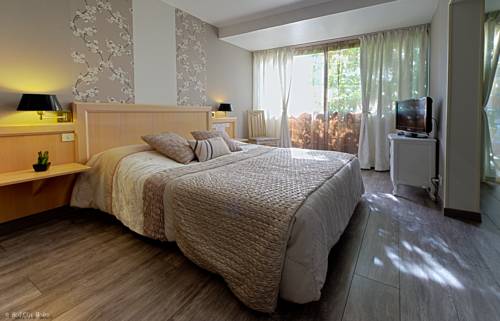 Imagen de la habitación del Hotel Hostellerie Du Mont Aimé. Foto 13