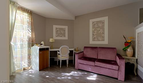 Imagen de la habitación del Hotel Hostellerie Du Mont Aimé. Foto 14