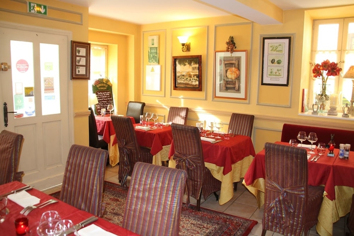 Imagen del bar/restaurante del Hotel Hostellerie Du Prieuré. Foto 5