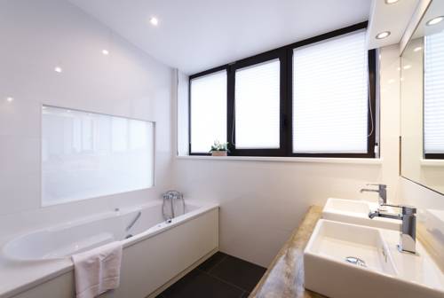 Imagen de la habitación del Hotel Hostellerie Du Rosenmeer. Foto 12