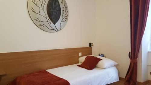 Imagen de la habitación del Hotel Hostellerie Du Xvi Si&egrave;cle. Foto 8