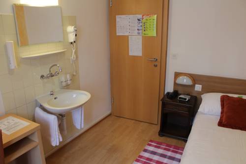 Imagen de la habitación del Hotel Hostellerie Du Xvi Si&egrave;cle. Foto 11