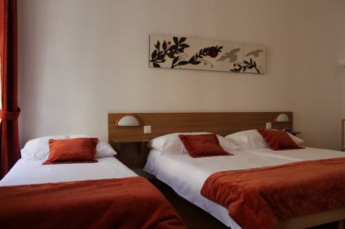 Imagen de la habitación del Hotel Hostellerie Du Xvi Si&egrave;cle. Foto 13
