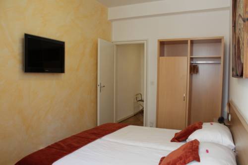 Imagen de la habitación del Hotel Hostellerie Du Xvi Si&egrave;cle. Foto 14