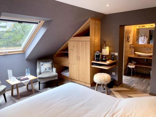 Imagen de la habitación del Hotel Hostellerie La Cheneaudi&egrave;re & Spa. Foto 5