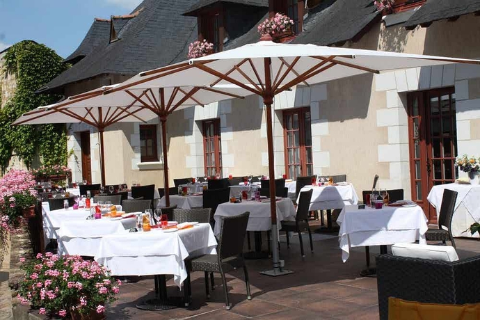 Imagen del bar/restaurante del Hotel Hostellerie La Croix Blanche. Foto 2