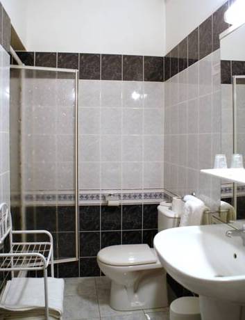 Imagen de la habitación del Hotel Hostellerie La Terrasse. Foto 7