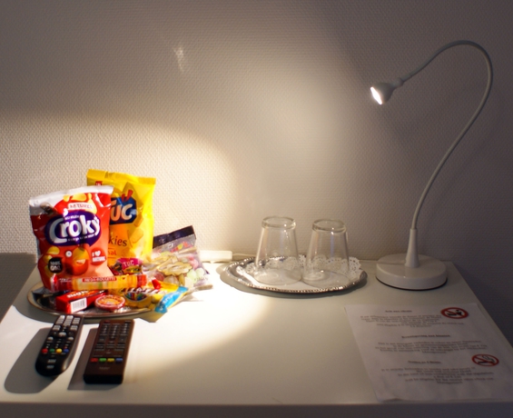 Imagen de la habitación del Hotel Hostellerie La Villa Des Roses. Foto 8