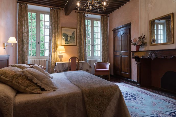 Imagen de la habitación del Hotel Hostellerie Le Beffroi, Vaison-la-Romaine. Foto 12