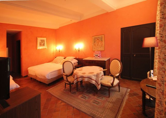 Imagen de la habitación del Hotel Hostellerie Le Beffroi, Vaison-la-Romaine. Foto 13