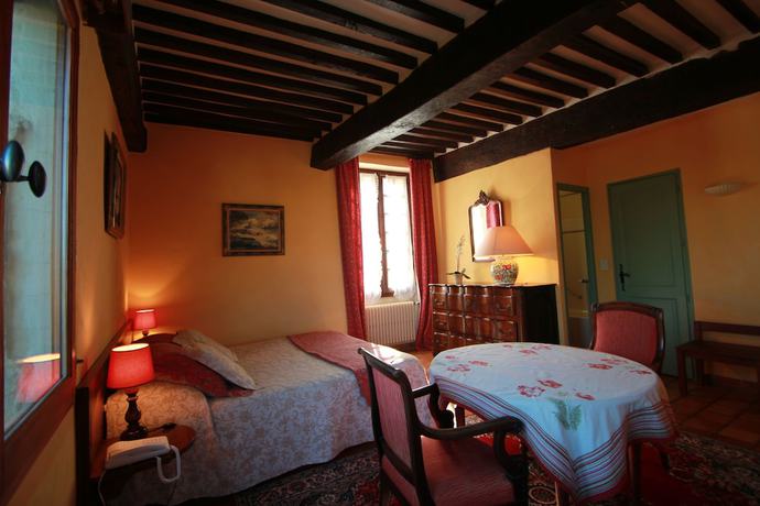 Imagen de la habitación del Hotel Hostellerie Le Beffroi, Vaison-la-Romaine. Foto 18