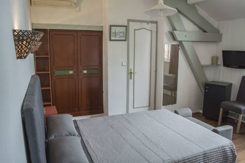 Imagen de la habitación del Hotel Hostellerie Le Blason De Provence. Foto 7