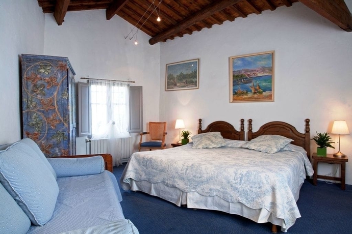 Imagen de la habitación del Hotel Hostellerie Le Castellas. Foto 4