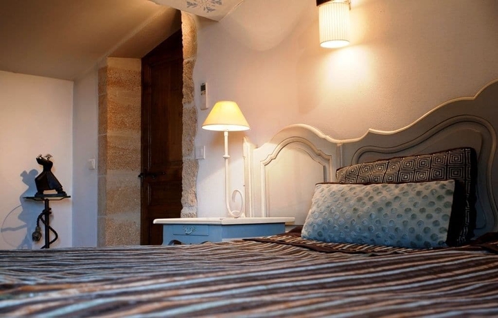 Imagen de la habitación del Hotel Hostellerie Le Castellas. Foto 8