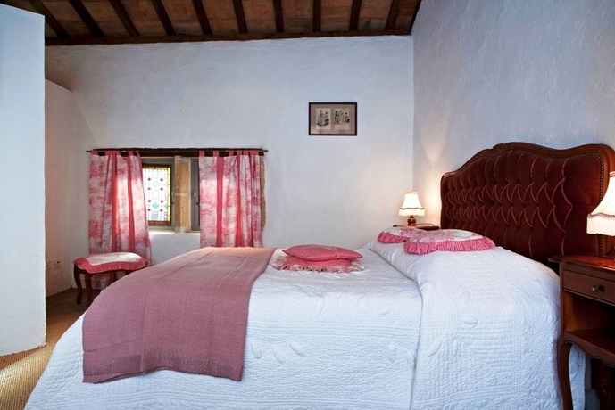 Imagen de la habitación del Hotel Hostellerie Le Castellas. Foto 12