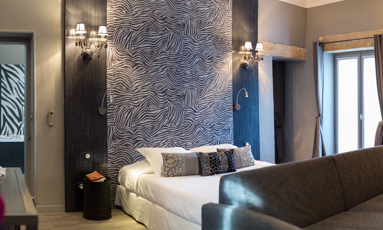 Imagen de la habitación del Hotel Hostellerie Le Castellas. Foto 15