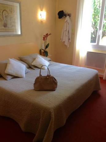 Imagen de la habitación del Hotel Hostellerie Le Chalet Fleuri. Foto 5