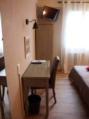 Imagen de la habitación del Hotel Hostellerie Le Chalet Fleuri. Foto 9