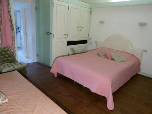 Imagen de la habitación del Hotel Hostellerie Le Ry D'ave. Foto 4