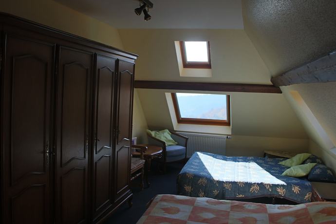 Imagen de la habitación del Hotel Hostellerie Le Turckheim Croix d'Or. Foto 14